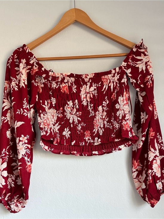 Abercrombie & Fitch Tops - Abercrombie & Fitch Women’s Off-Shoulder Floral Crop Top - Red